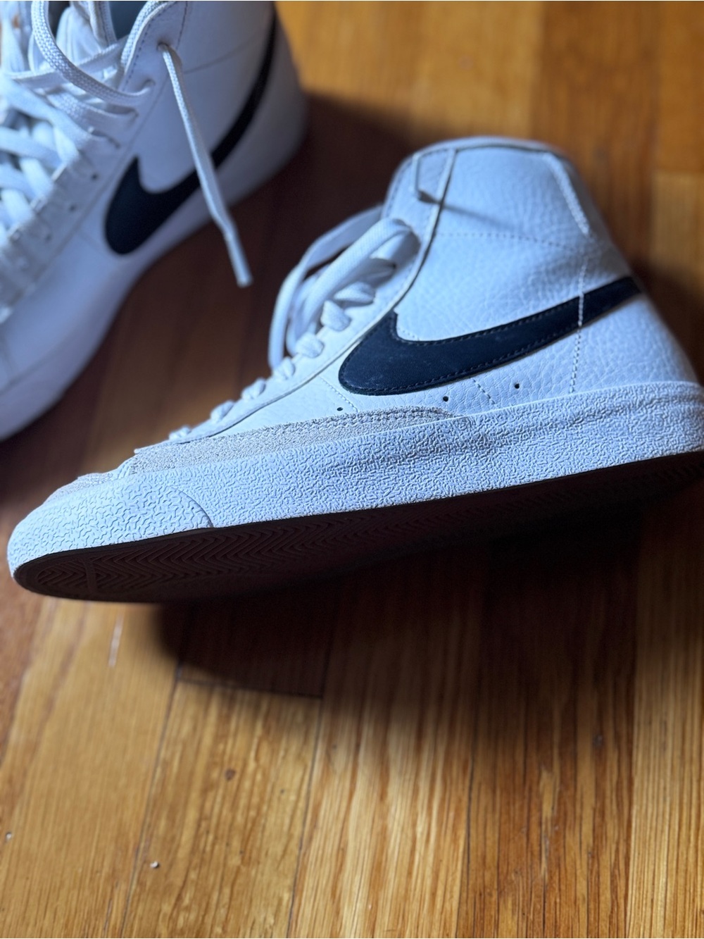 Nike Blazer White High-Top Black Swoosh - Picture 3 of 9